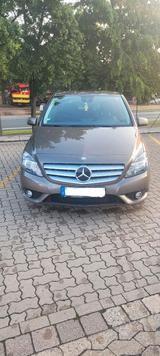 Mercedes-Benz w246 B-Klasse 200 CDI - Mercedes-Benz E 200: Kleinwagen