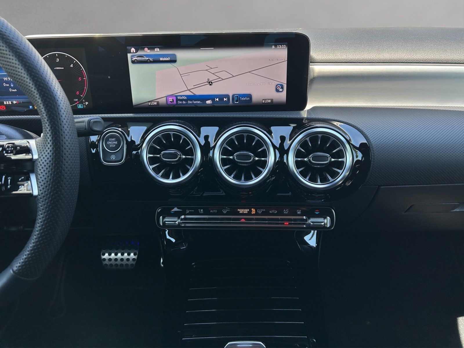 Fahrzeugabbildung Mercedes-Benz A200d Limo AMG SpecialEdition AHK Standhz DISTRO