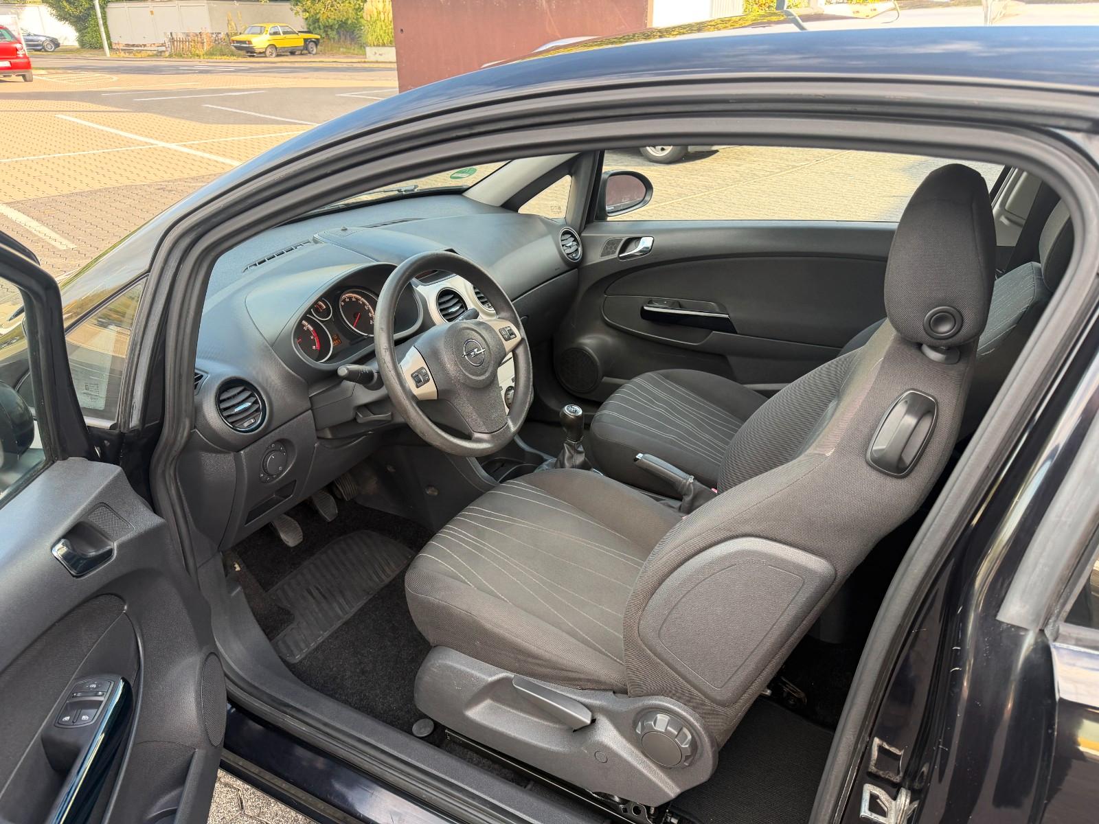 Opel Corsa D Edition