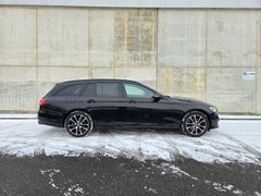 MERCEDES-BENZ E300 d 4Matic T-Modell Avantgarde Night MBUX AHK