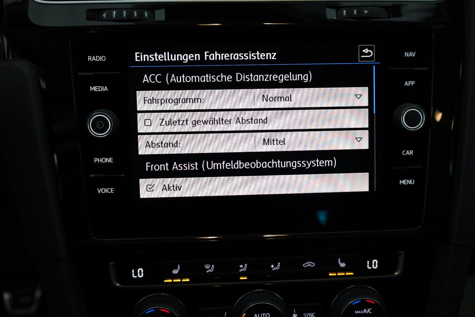Fahrzeugabbildung Volkswagen Golf VII Variant IQ.DRIVE Navi,ACC,Kamera,SR+WR