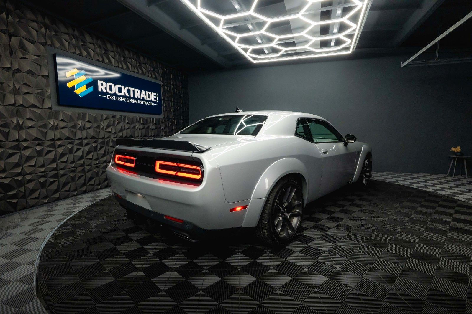 Fahrzeugabbildung Dodge Challenger 5.7 V8 R/T+ SRT WIDE BODY *LED*3tkm*