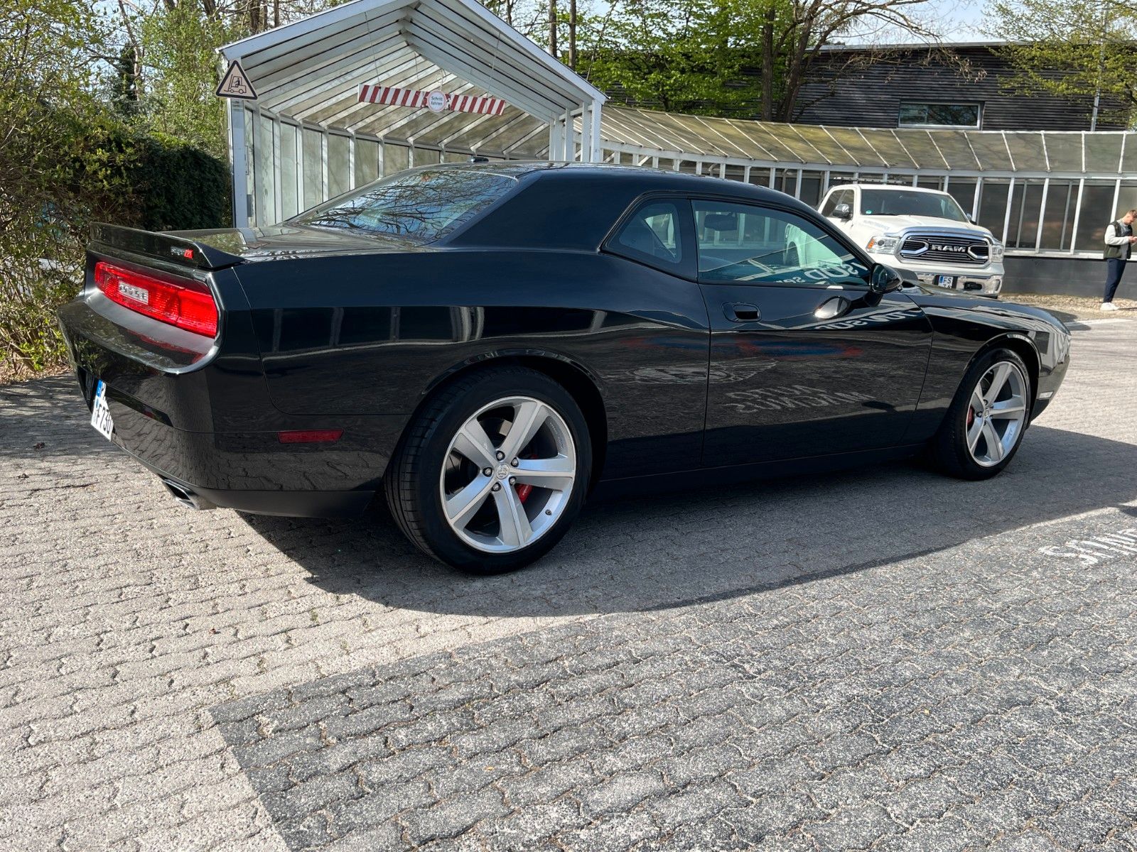 Fahrzeugabbildung Dodge Challenger SRT8 V8 Hemi 6.1