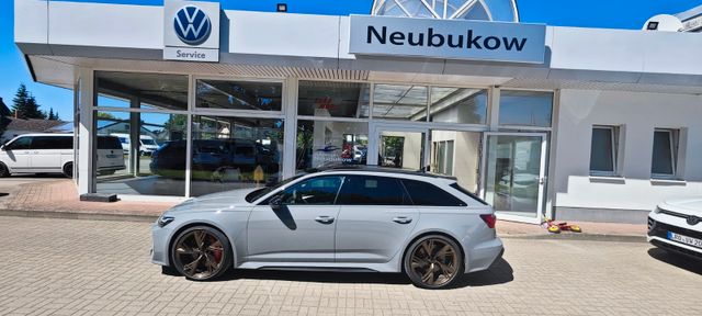 AUDI RS 6 Avant 4.0 TFSI quattro/PANO-DACH/AKRAPOVIC
