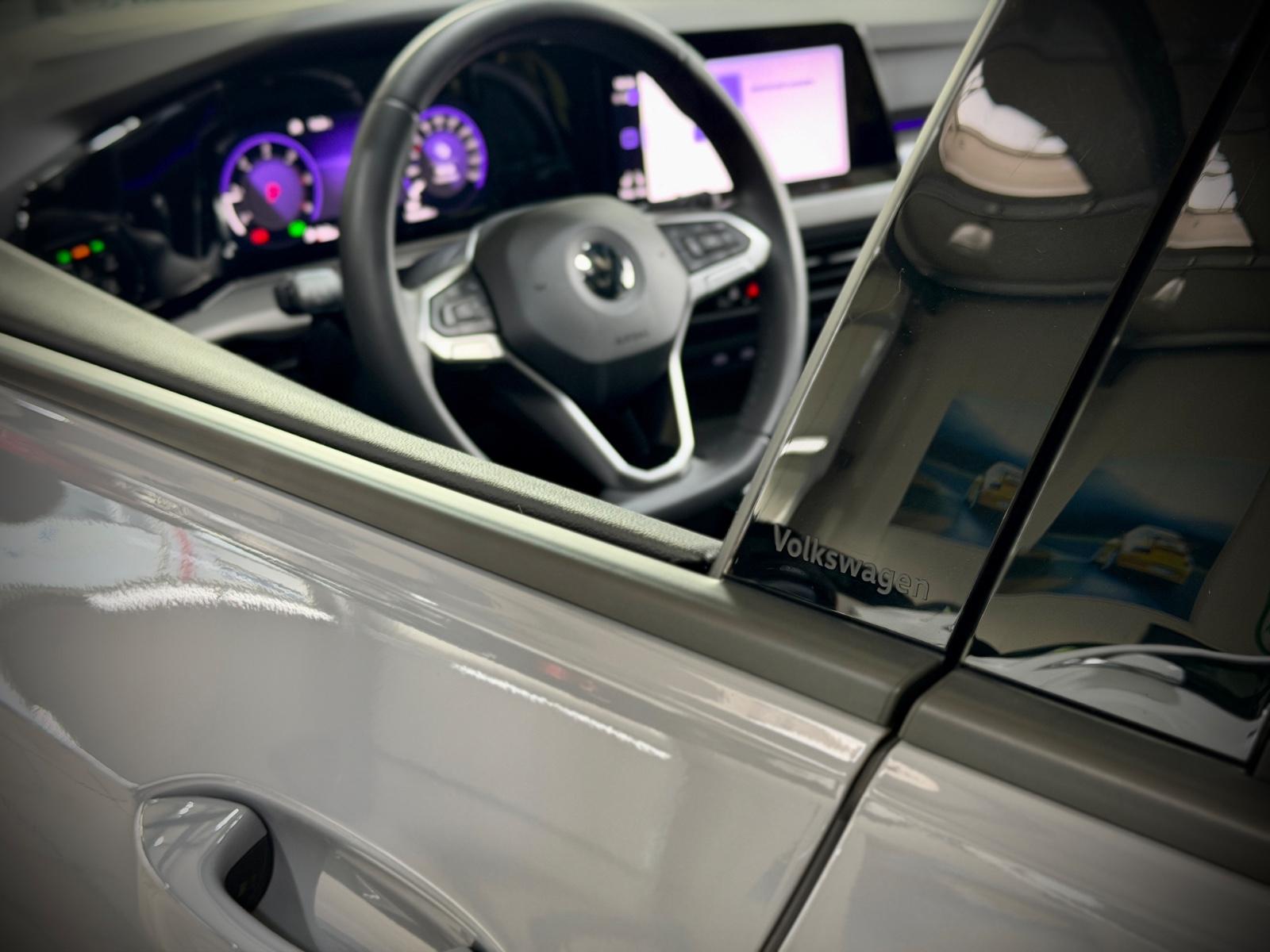 Volkswagen Golf VIII Lim. Life AUTOMATIK PANORAMA LED 1.HD, миниатюра 27