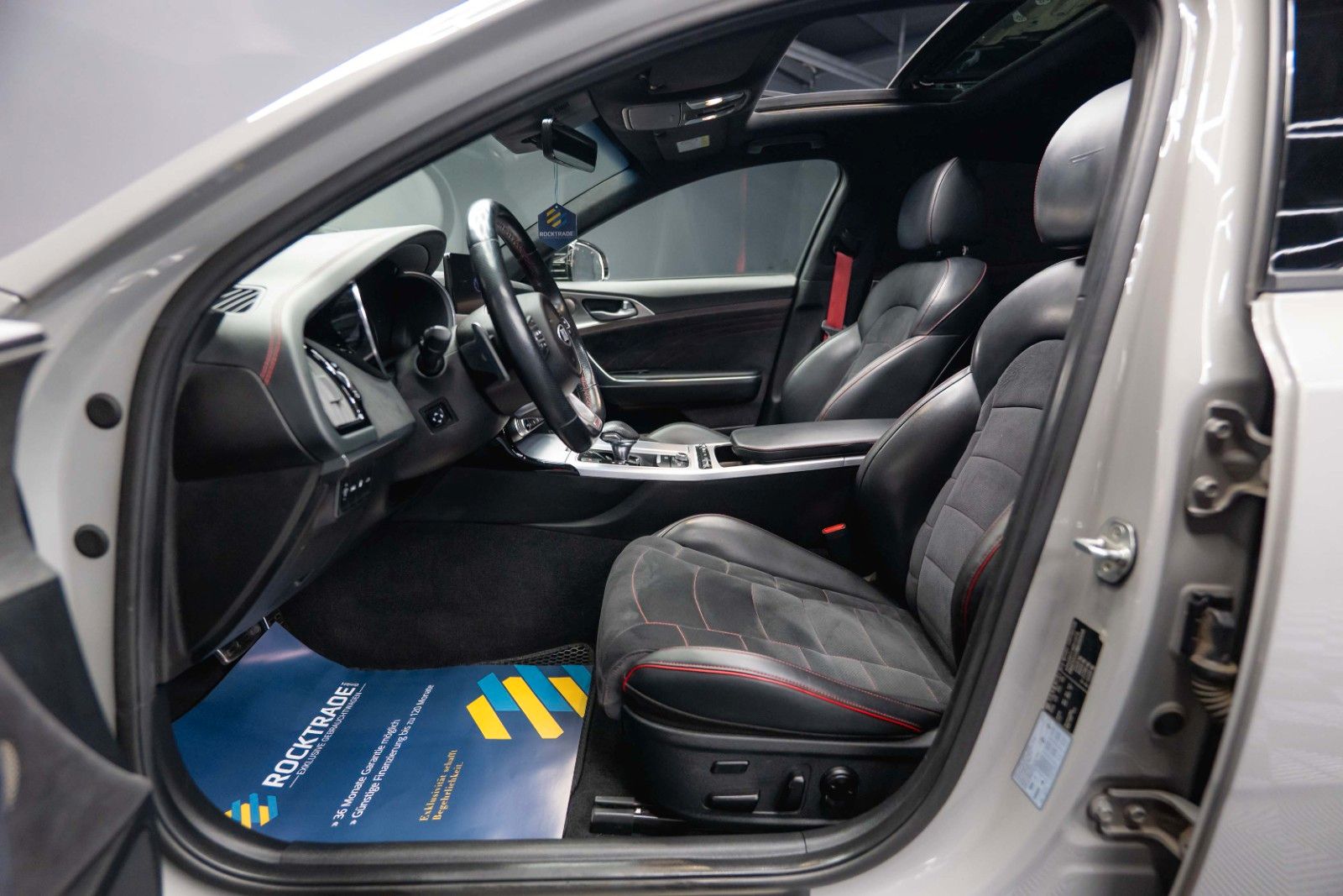 Fahrzeugabbildung Kia Stinger GT 4WD Performance | Pano | ACC | LED