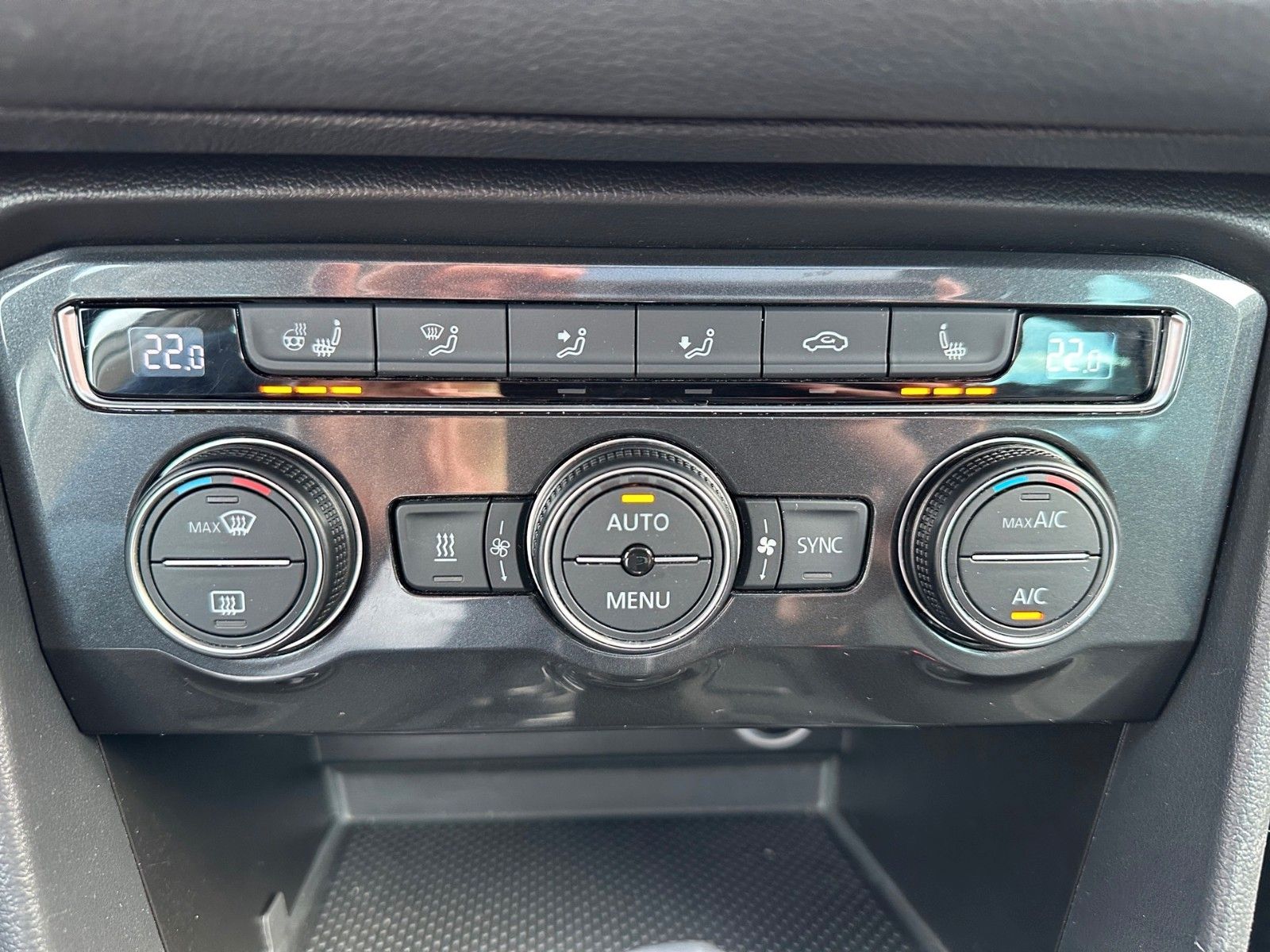 Volkswagen Tiguan 2.0 TDI DSG Highline Pano Ahk Navi Lhz – Bild 12
