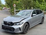BMW 330e M Sport Panorama HUB KeyGO Kamera - BMW 330 Unfallwagen