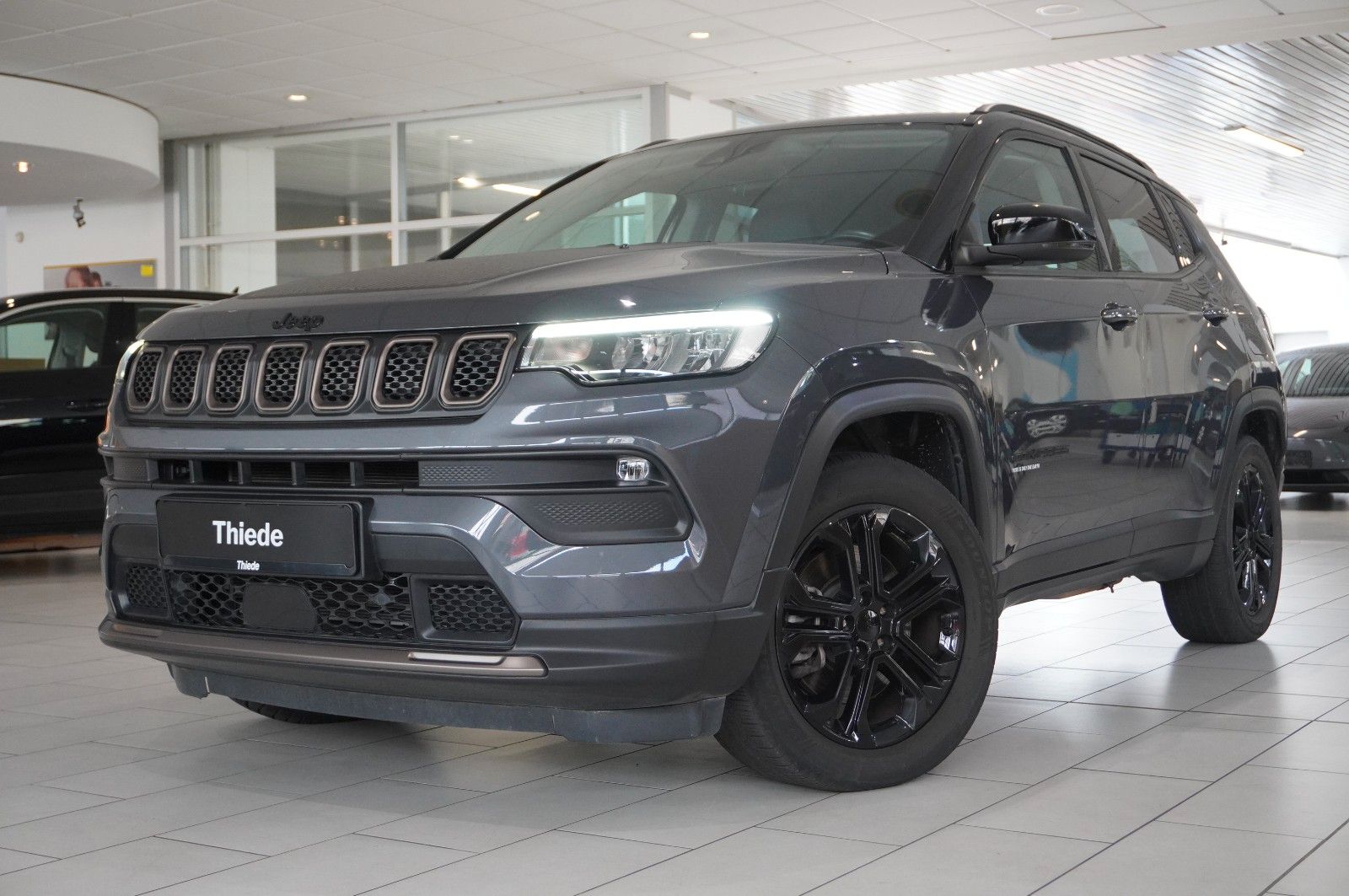 Fahrzeugabbildung Jeep Compass 1.3 4X4 HYBRID NAVI/LED/KAMERA/VIRTU/DAB