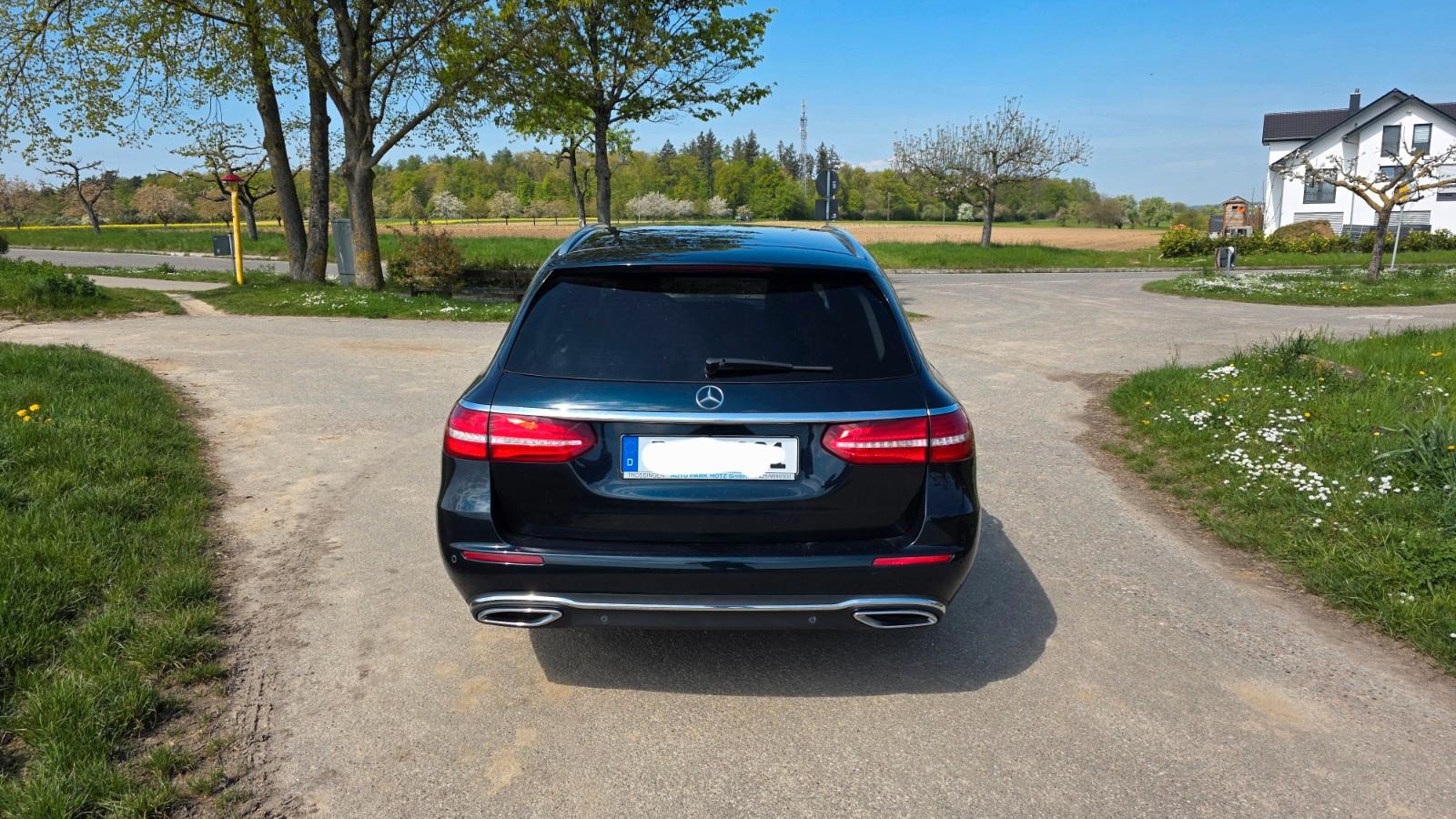 Mercedes-Benz E 220d T, Burmester, Multibeam, 360°, Wides,AHK