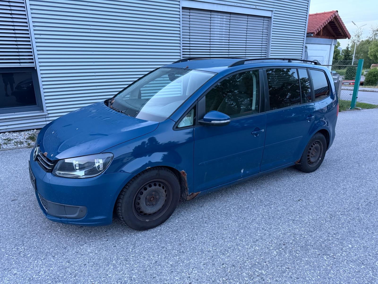 Volkswagen Touran 1.2 TSI 7 Sitzer Anhängerkupplung 1. Hand