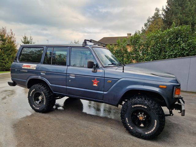 Toyota Land Cruiser HJ61 4.0 Turbo Diesel