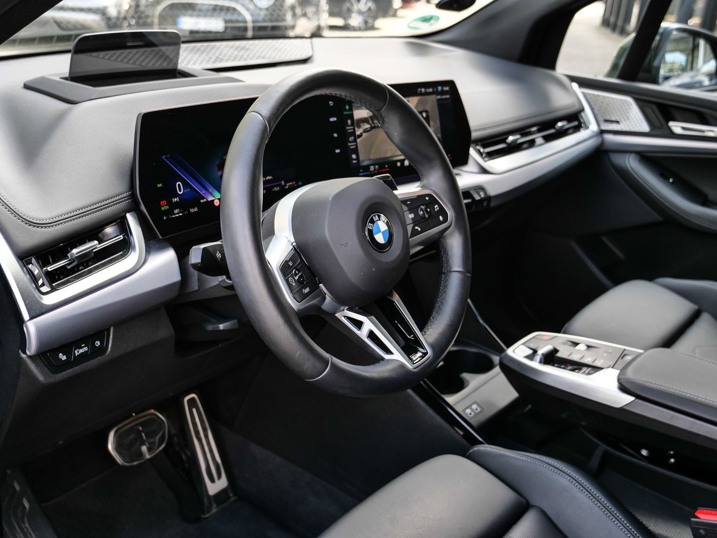 BMW 223 Active Tourer - Bild 8