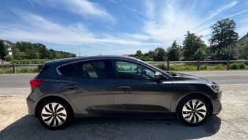 Ford Focus - 5