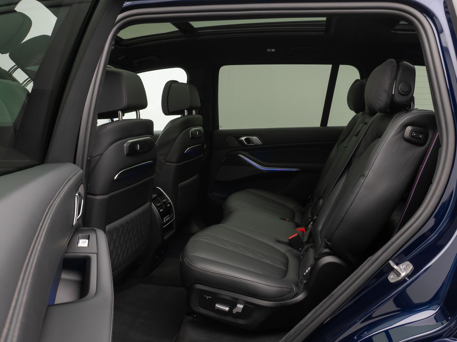 Fahrzeugabbildung BMW X7 M60i xD Panorama 360° HUD DAB H/K SoftCL22"