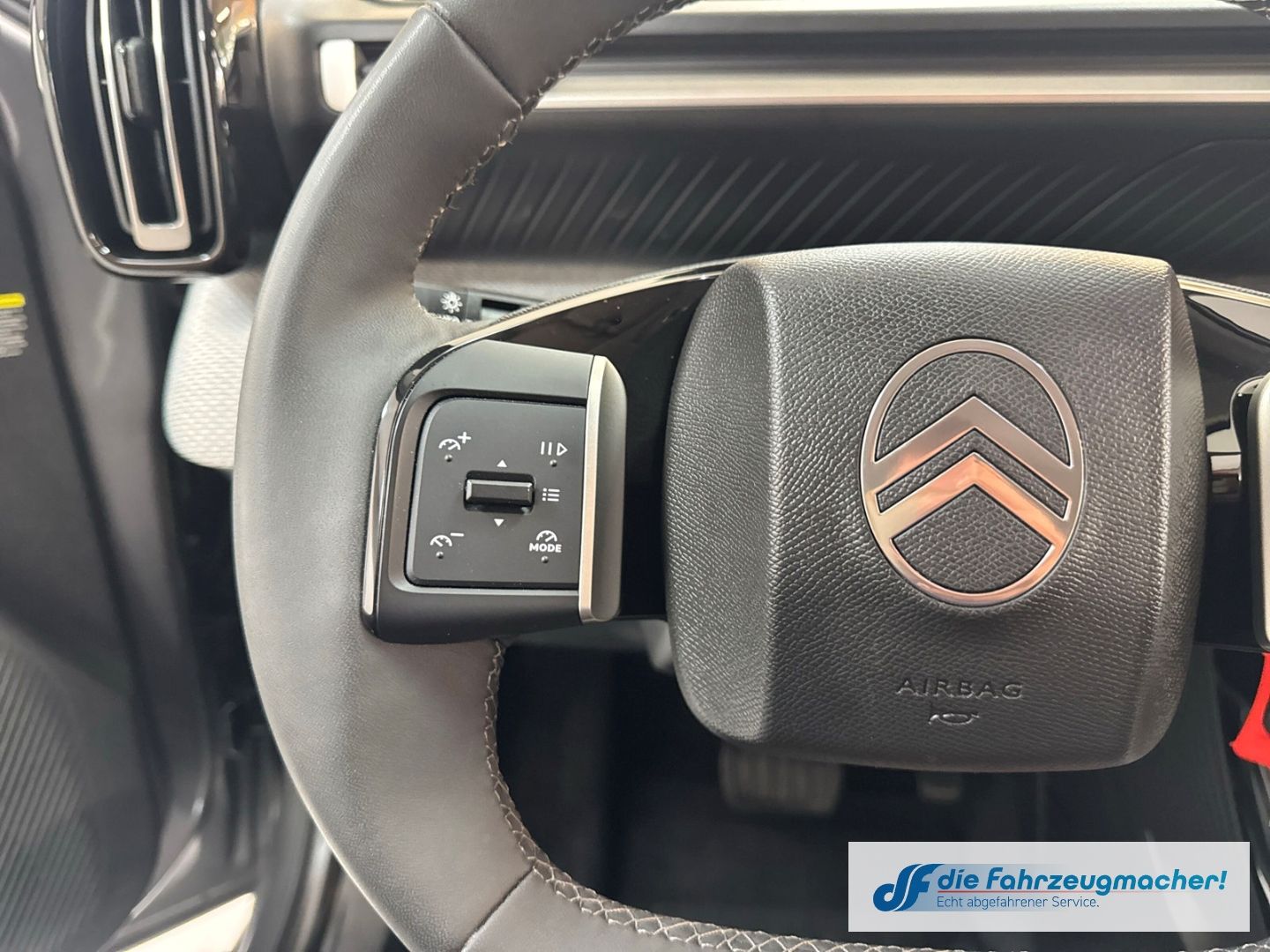 Fahrzeugabbildung Citroën C3 E 113 MAX HUD Navi Soundsystem LED Apple CarP