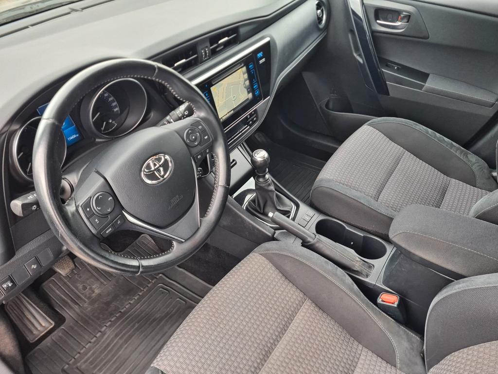 Toyota Auris Touring Sports