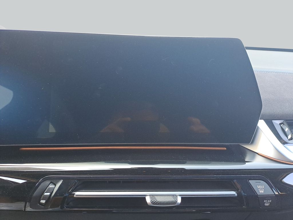 BMW iX2 - Bild 19