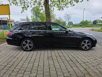 Mercedes E 220 - 6