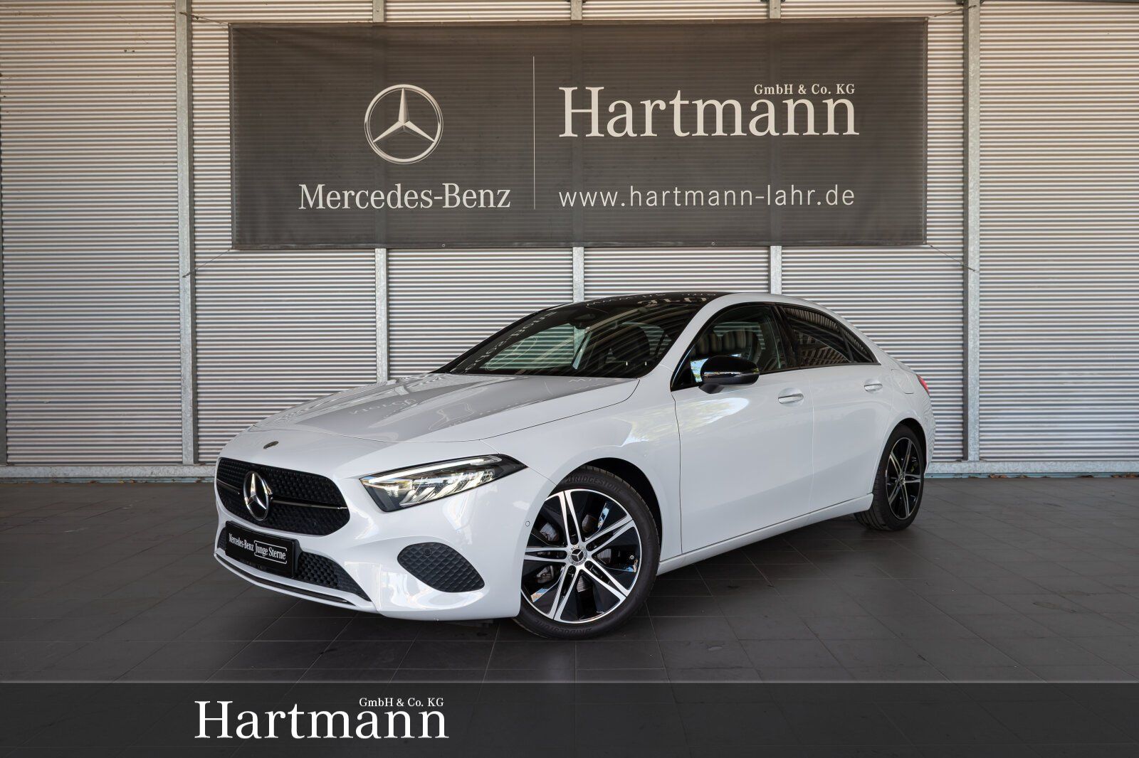 Mercedes-Benz A 180 Progressive Limousine Night Panorama KeyGo