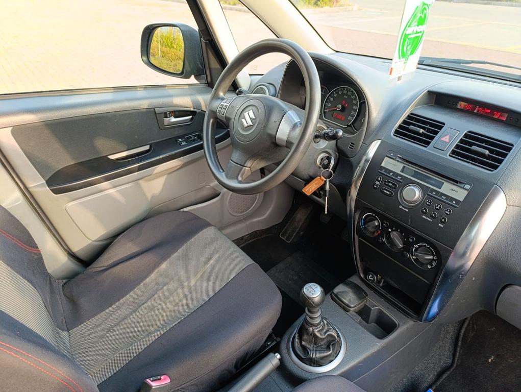 Suzuki SX4