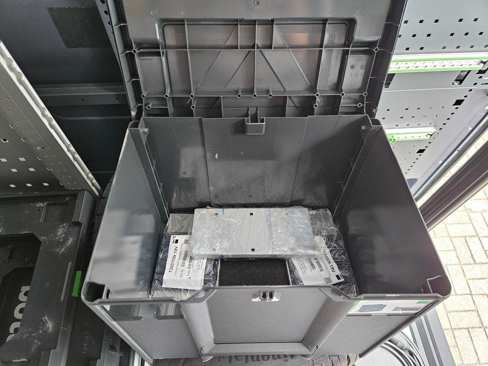 Mercedes-Benz eSprinter 414 BOTT WERKSTATT REGALE FULL HOUSE