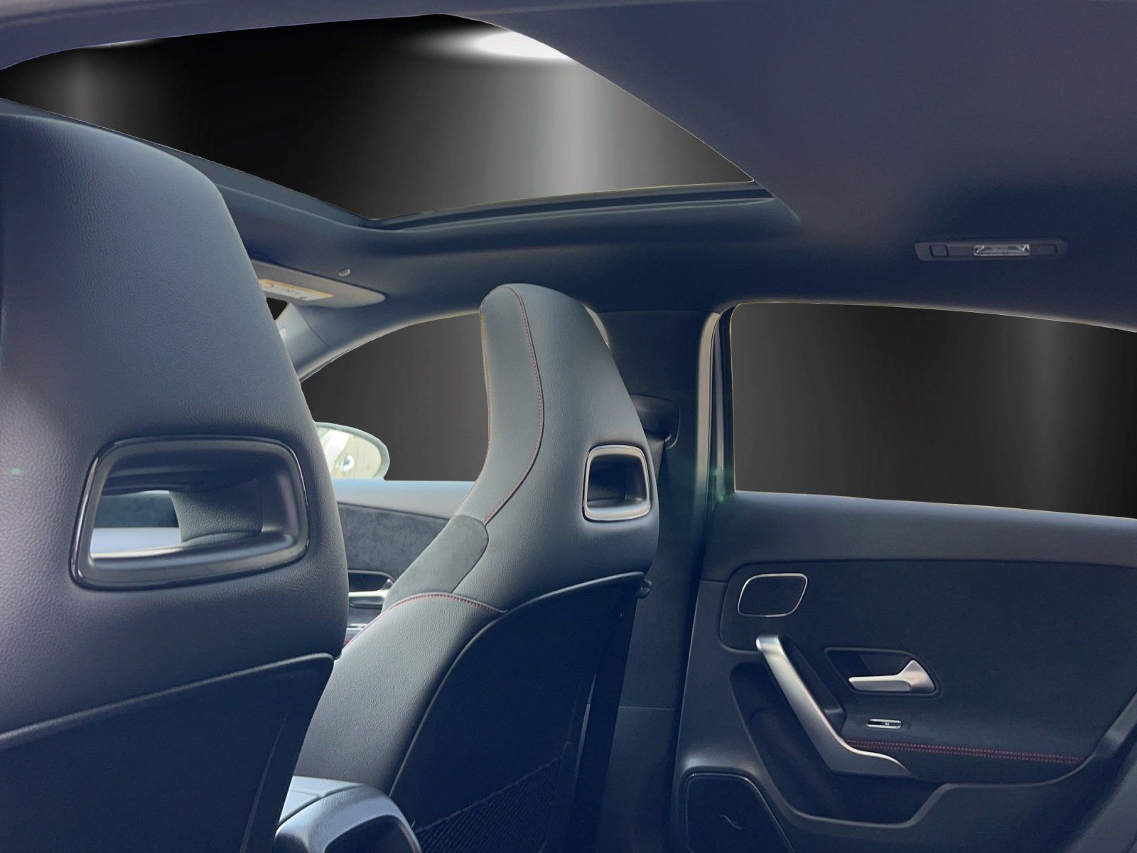 Fahrzeugabbildung Mercedes-Benz A 220d AMG KeyGO PANO Burme LED Night TOTWINKEL