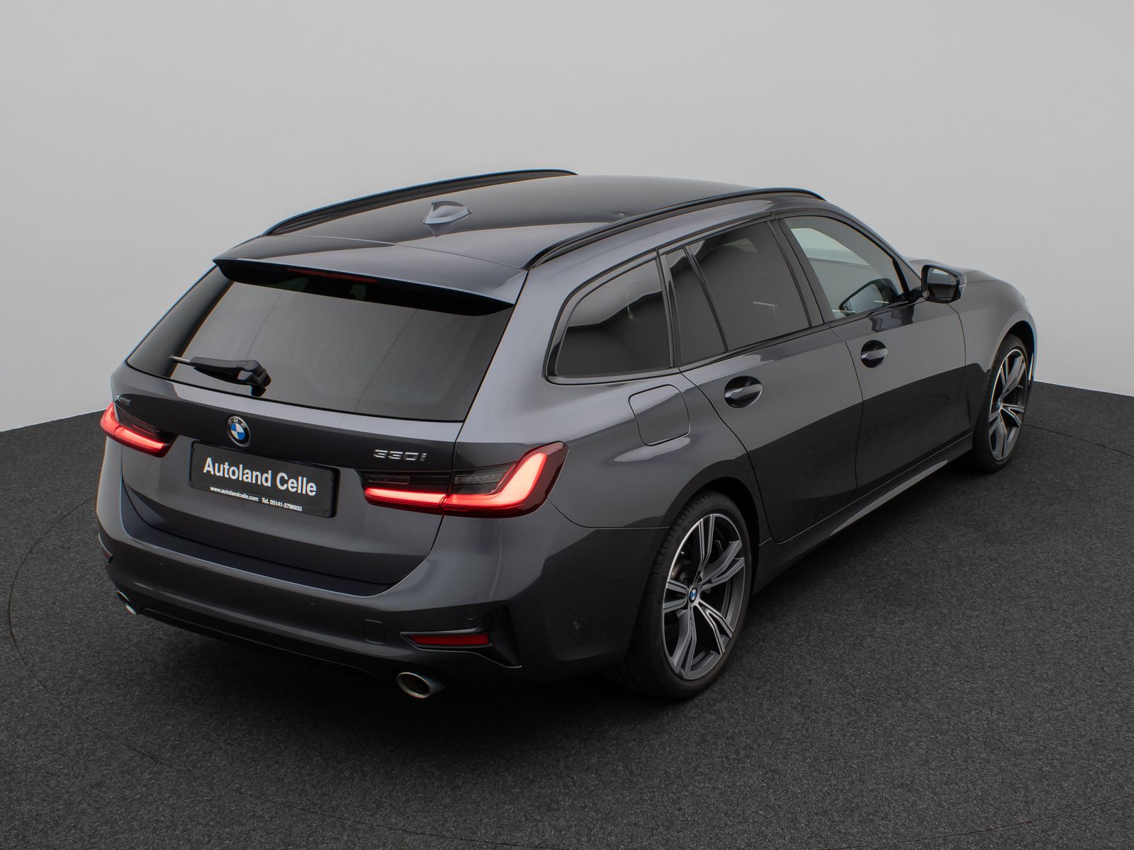 Fahrzeugabbildung BMW 330i xD SportLine Laser DAB HiFi PDC AHK Komfort