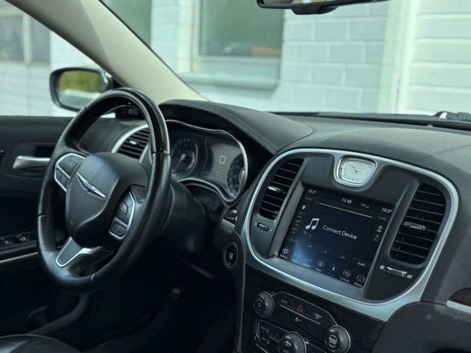 Fahrzeugabbildung Chrysler 300C 3.6 Limited 4x4 Leder Kamera 20 Zoll Alu