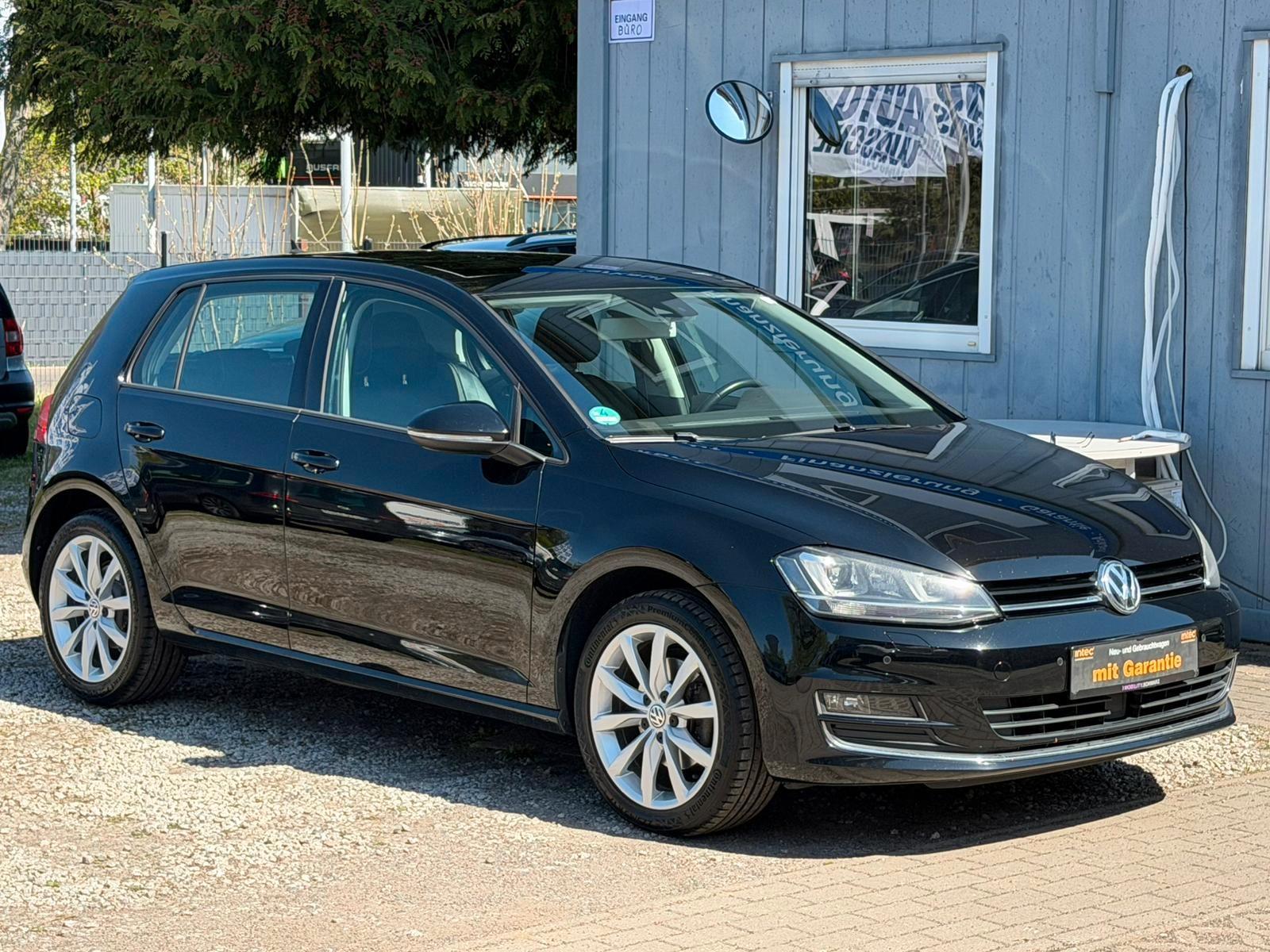 Volkswagen Golf 2.0 TDI DSG Highline*1.Hand*TÜV neu*Panoram