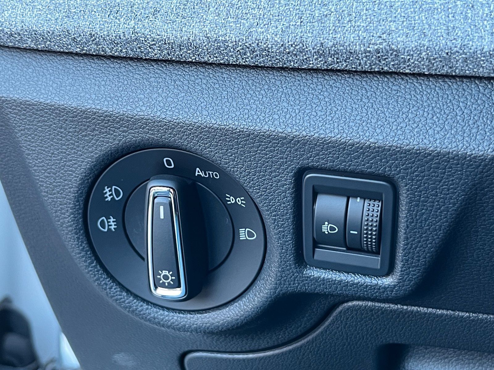 Fahrzeugabbildung SKODA Kamiq 1.0TSI DSG*ViCo*Kamera*PDC*SmartLink*