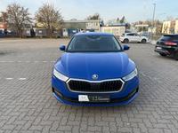 Skoda Octavia Lim. Anhängerk. LM-Felgen voll serv.