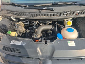 Volkswagen T5 Transporter - 2