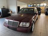 Mercedes-Benz E 250 Diesel - Mercedes-Benz E 250 aus 1995