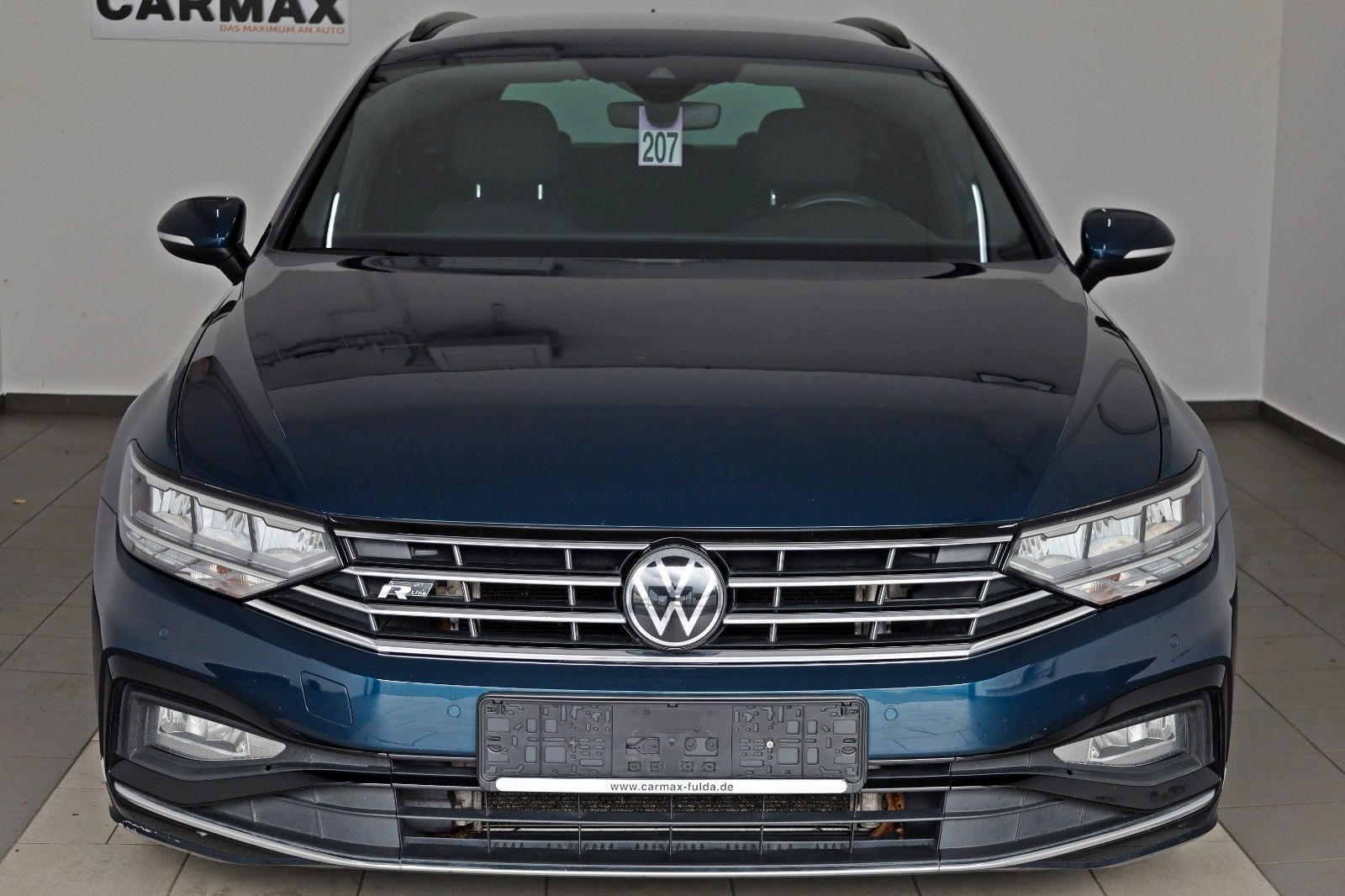 Fahrzeugabbildung Volkswagen Passat Variant R Line TLeder,Navi,LED,ACC,Kamera