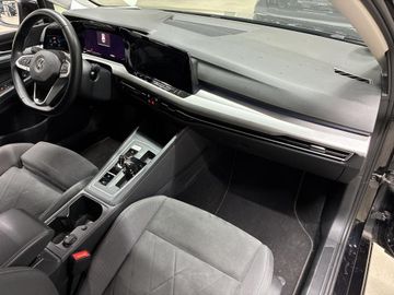 Volkswagen Golf - 6