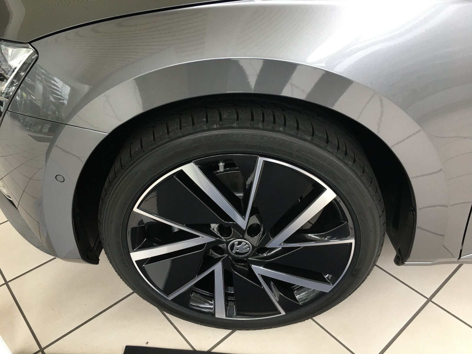 Superb Combi Style 2,0 TDI DSG AHK Standheizung