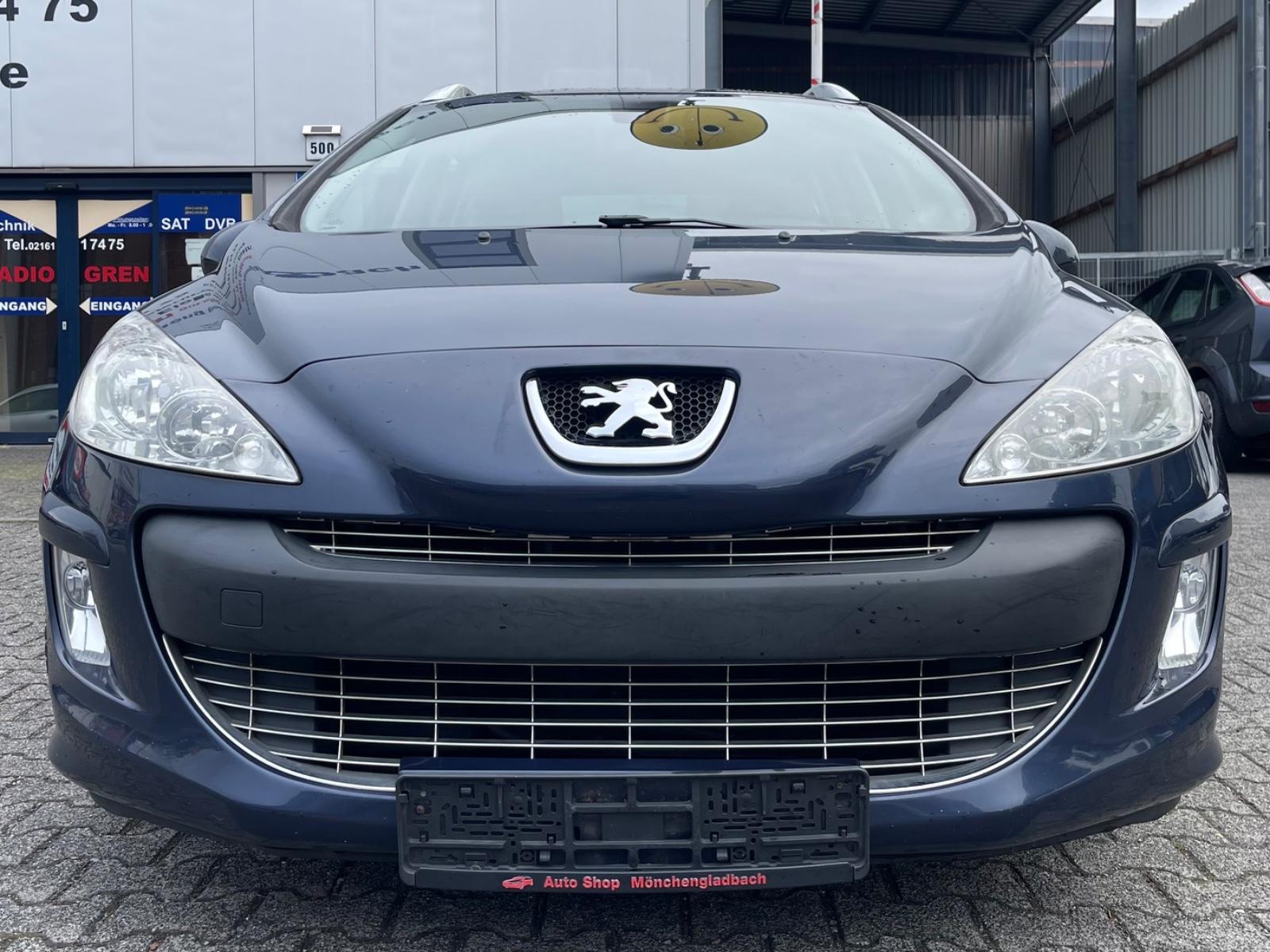 Peugeot 308 2009 — вигляд ззаду