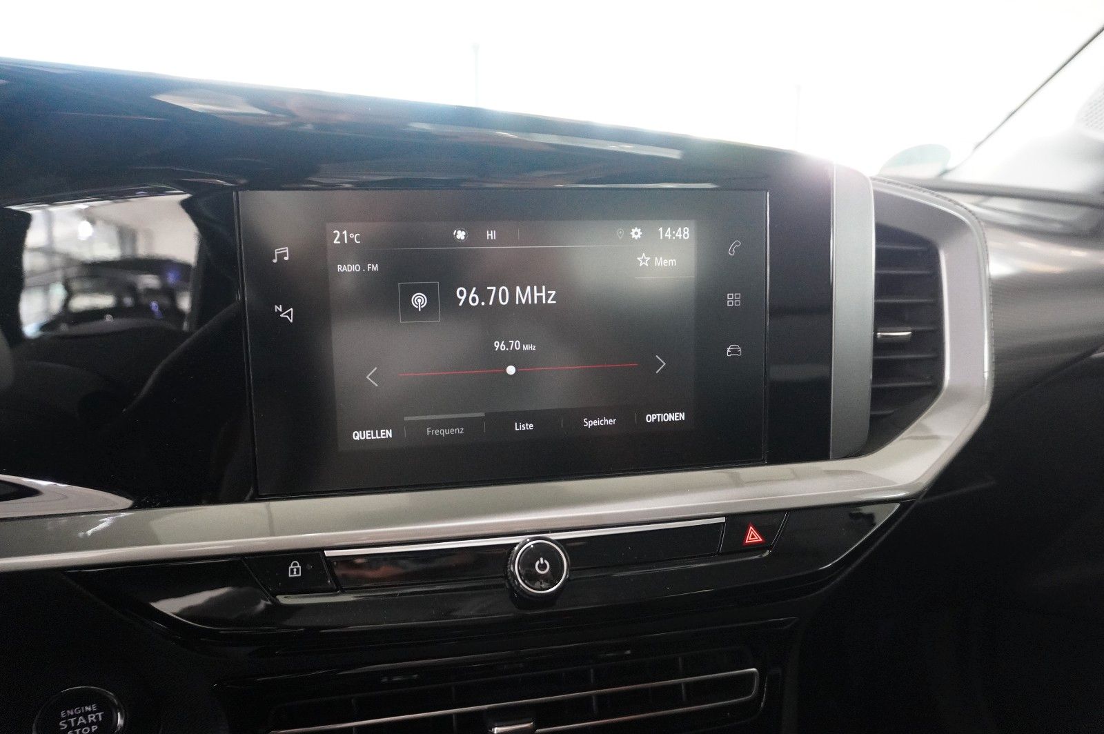 Fahrzeugabbildung Opel Mokka-e ELEGANCE 3-PHASIG NAVI/LED/KAMERA/SPORT