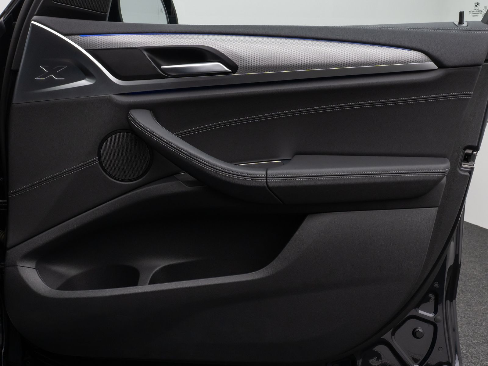 Fahrzeugabbildung BMW X3 M40d Panorama 360°HUD DAB HiFi AHK Komfort