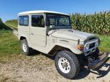 Toyota Land Cruiser BJ 40 - Toyota Land Cruiser Geländewagen Bj mit Diesel-Antrieb