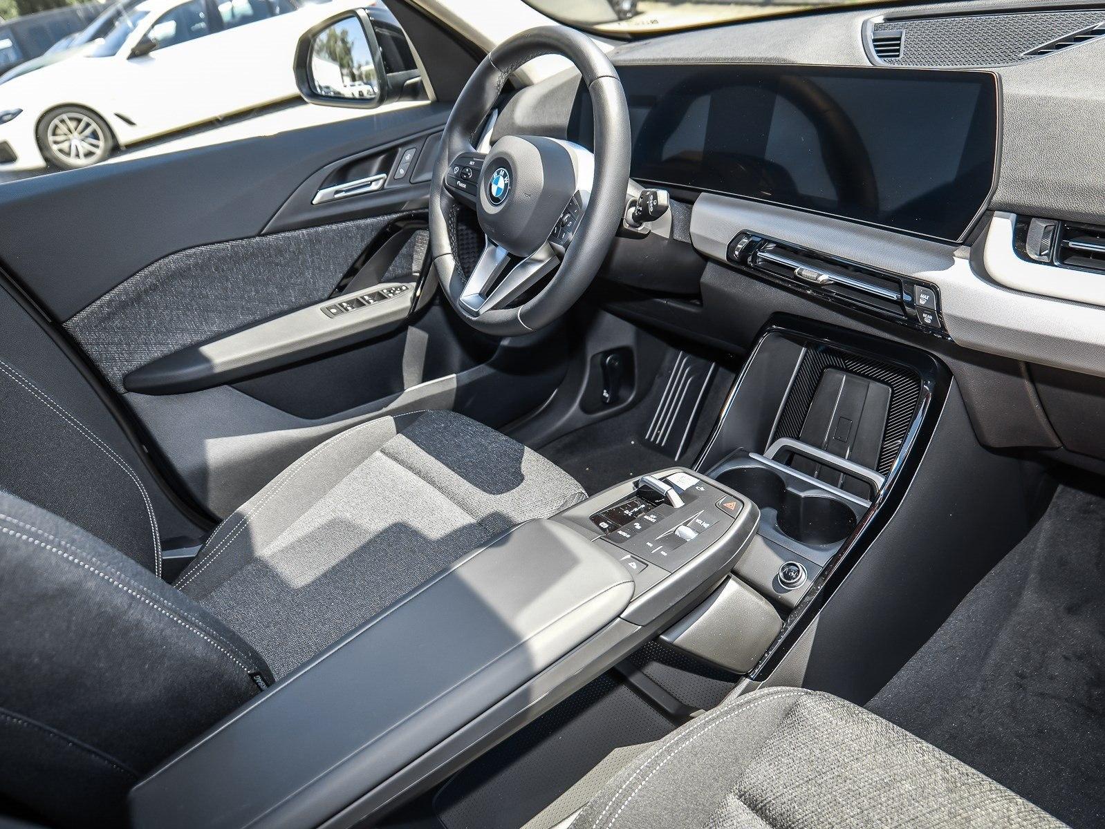 BMW X1 sDrive18d PANO LM17 Adapt.LED SHZ NAVI