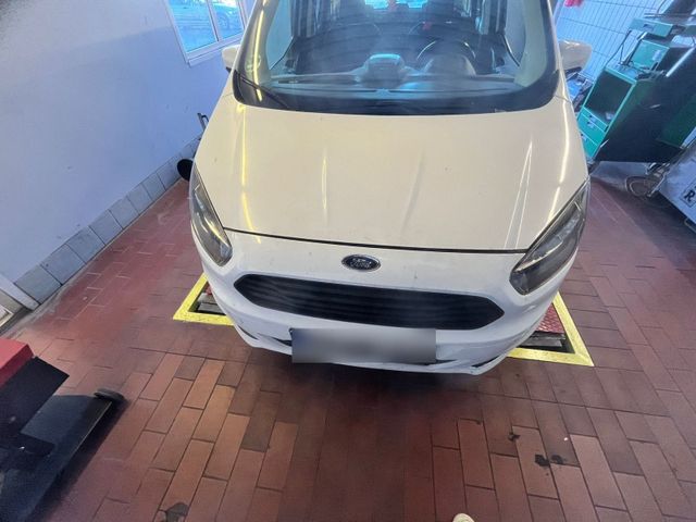 Ford tourneo