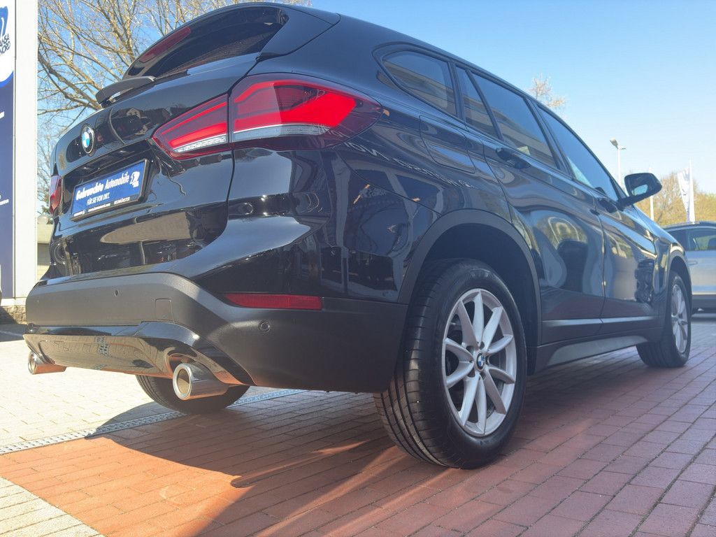 BMW X1 sDrive18d ADVANTAGE LED NAVI PDC SHZ FSE 17" foto 23