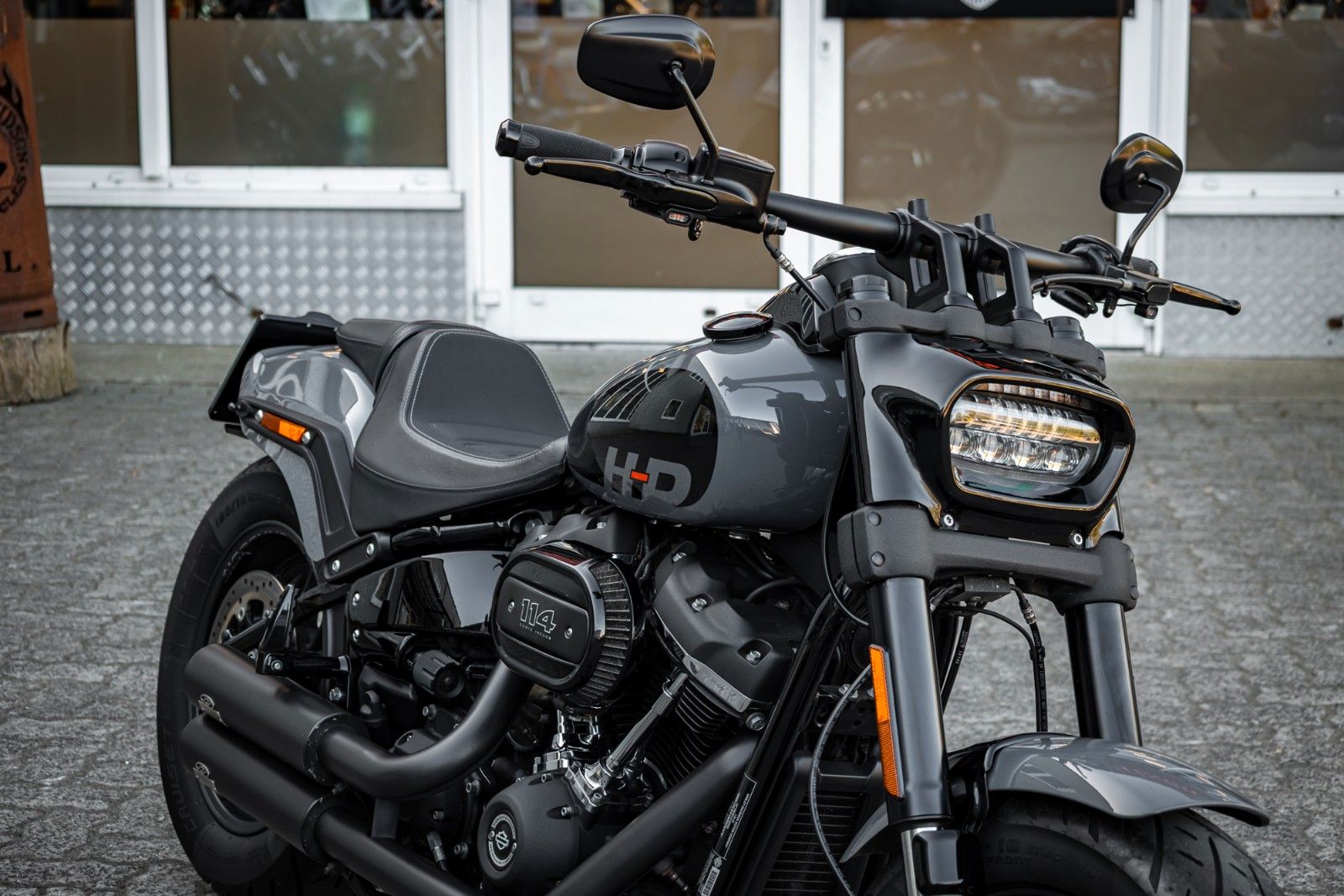 Fahrzeugabbildung Harley-Davidson FXFBS FAT BOB 114 CUI SOFTAIL - JEKILL&HYDE -