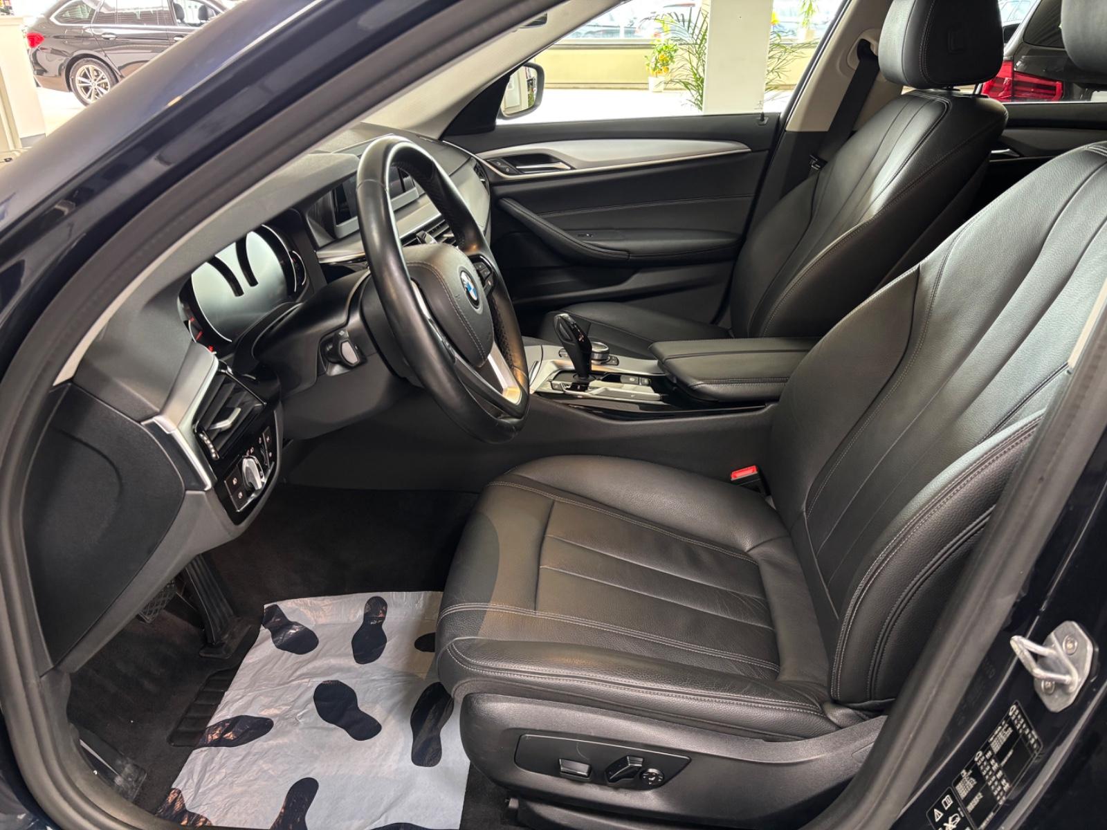 BMW 520d xDrive Automatik,Scheckheft,Rückfahrkamera