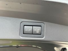 TOYOTA Corolla 2.0 Hybrid Touring Sports Teamplayer (ZE