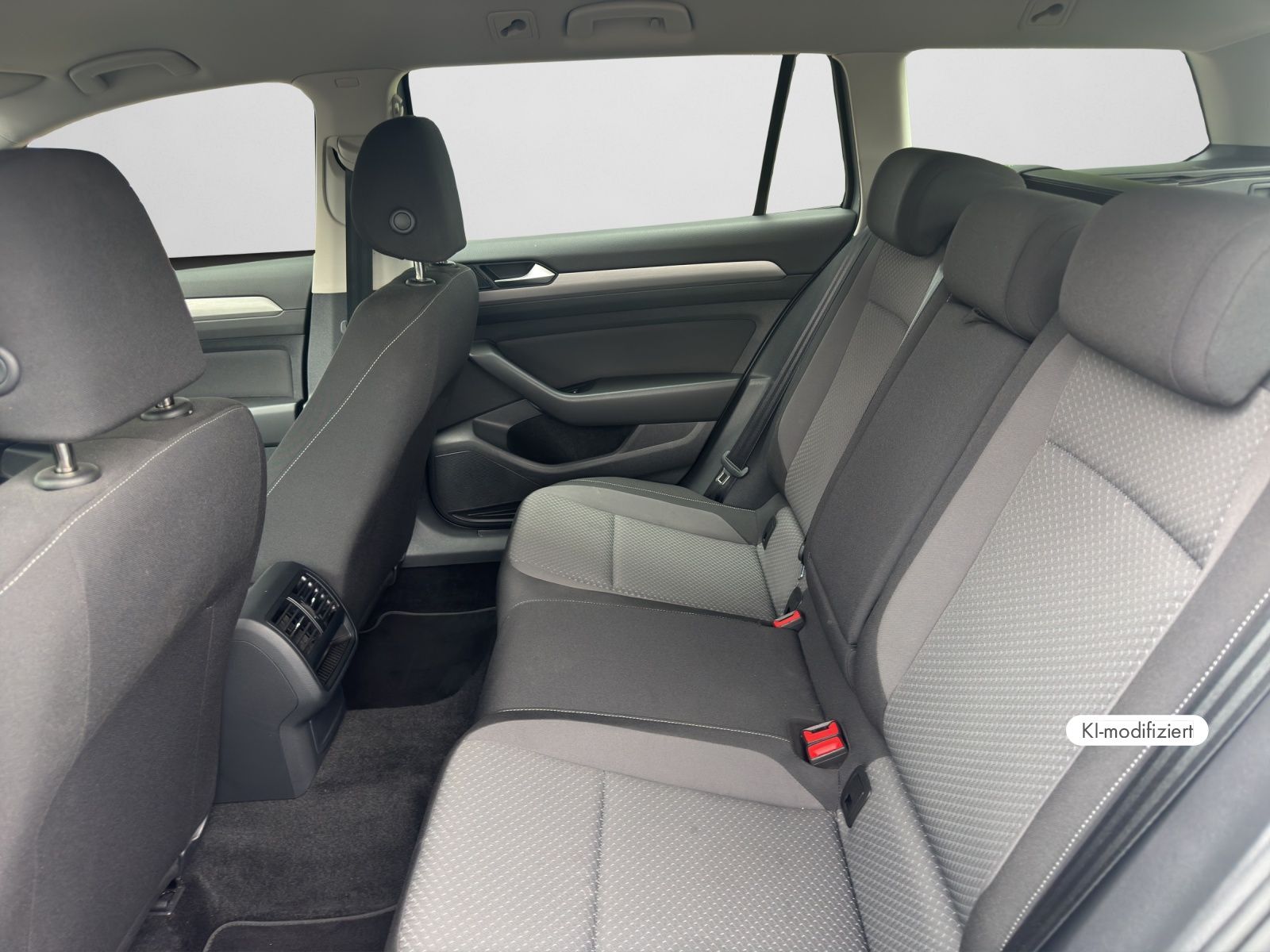 Volkswagen Passat Variant - Bild 15
