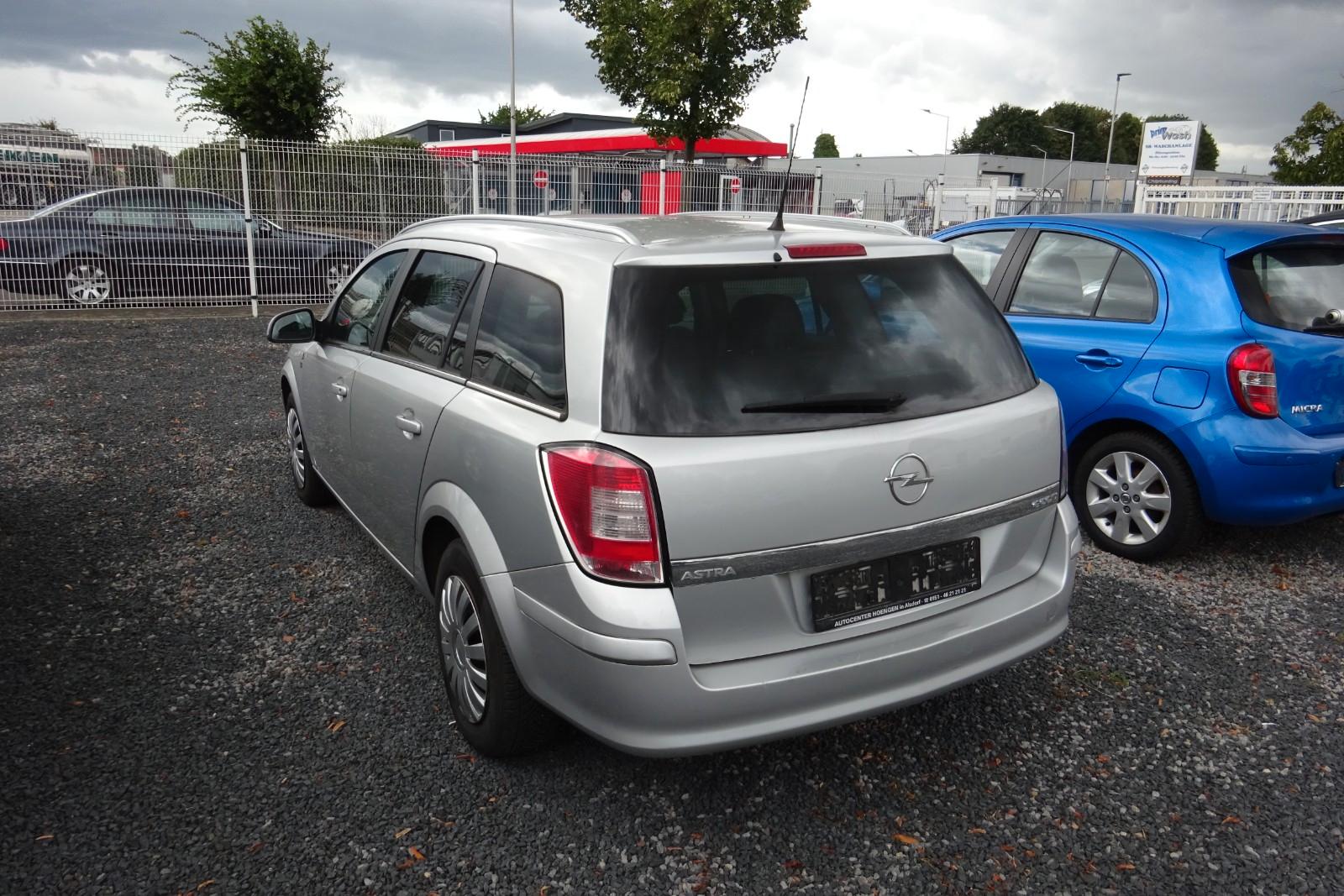 Opel Astra 2010 — photo 5