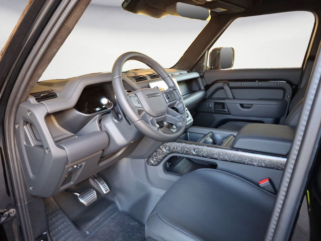 LAND-ROVER Defender 2026